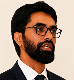 Dr Nadeem Akhter
